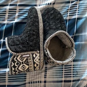 MukLuks Slippers